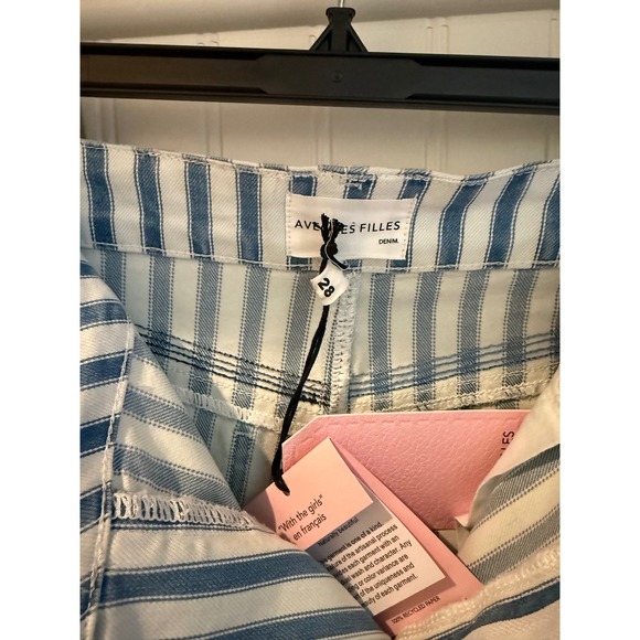 NWT Avec Les Filles Blue and White Striped Jean Shorts - Picture 2 of 4